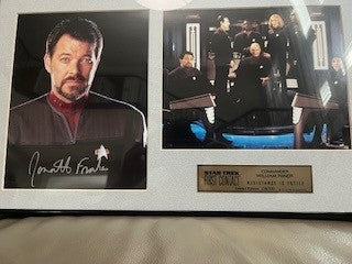 Star Trek TNG Jonathan Frakes Cmd Riker Resistance is Futile SIGNED FRAMED PHOTO